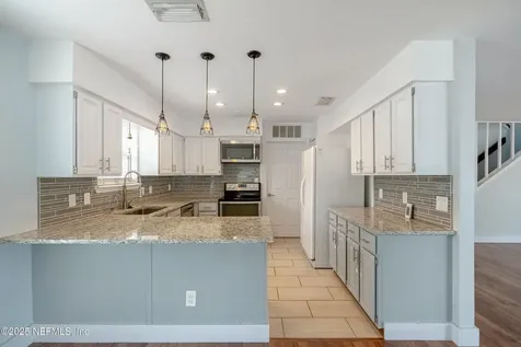 4427 Goodbys Hideaway Drive N Jacksonville FL 32217