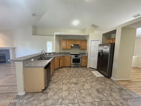 2511 Coachman Lakes Drive Jacksonville FL 32246