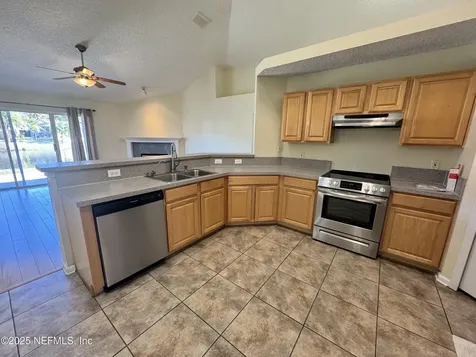 2511 Coachman Lakes Drive Jacksonville FL 32246