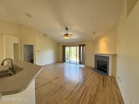 2511 Coachman Lakes Drive Jacksonville FL 32246