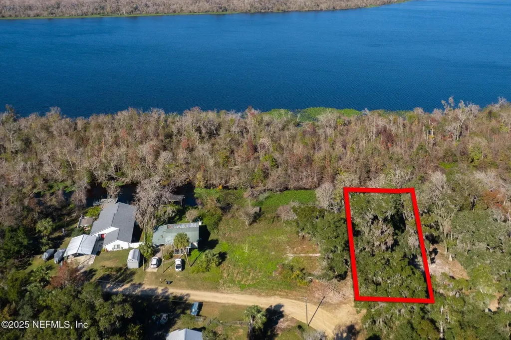 114 Ridgeline Avenue Satsuma FL 32189