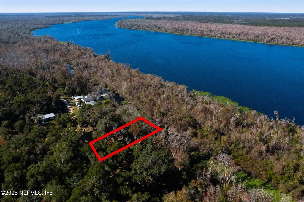 114 Ridgeline Avenue Satsuma FL 32189
