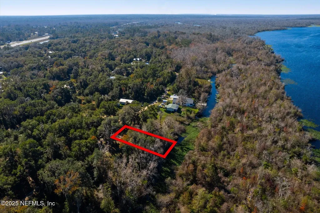 114 Ridgeline Avenue Satsuma FL 32189