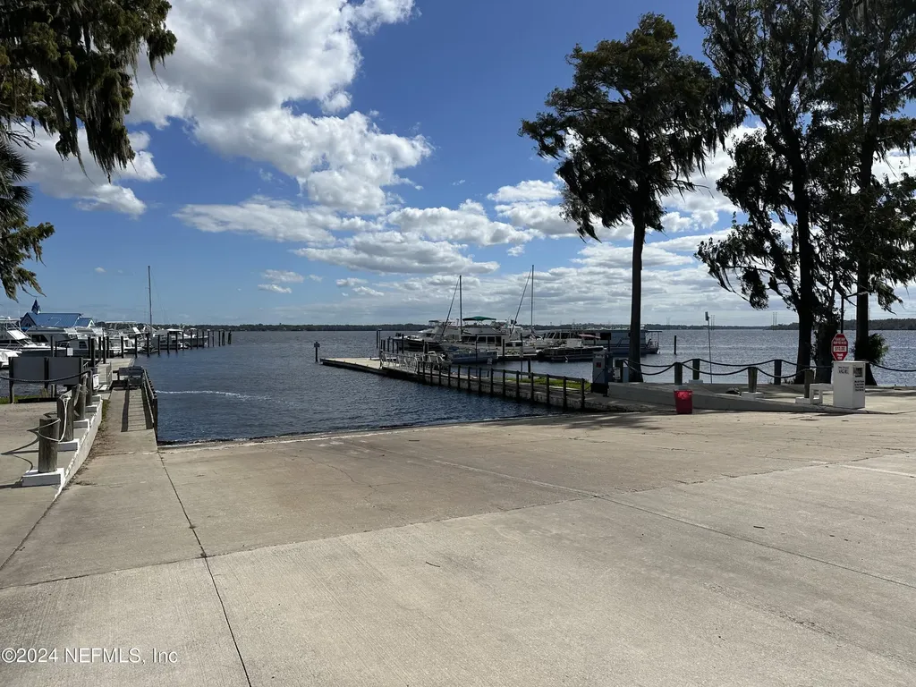 235 Crystal Cove Drive Palatka FL 32177