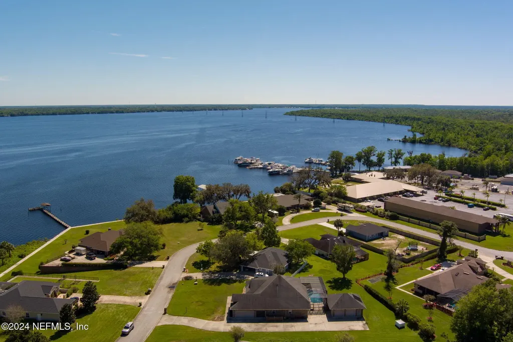235 Crystal Cove Drive Palatka FL 32177
