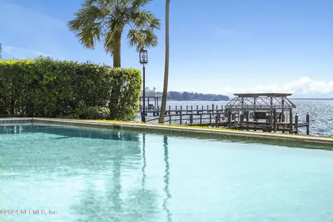 2234 River Road Jacksonville FL 32207