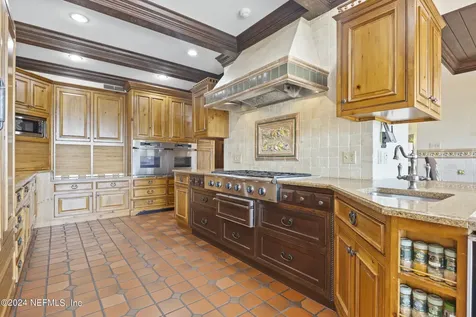 2234 River Road Jacksonville FL 32207