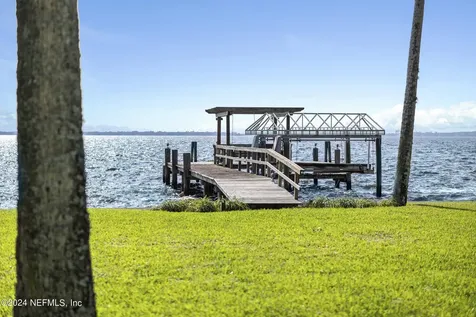 2234 River Road Jacksonville FL 32207