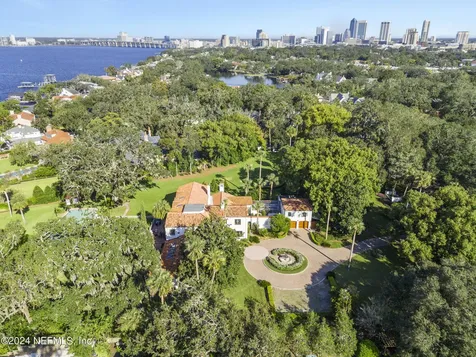 2234 River Road Jacksonville FL 32207