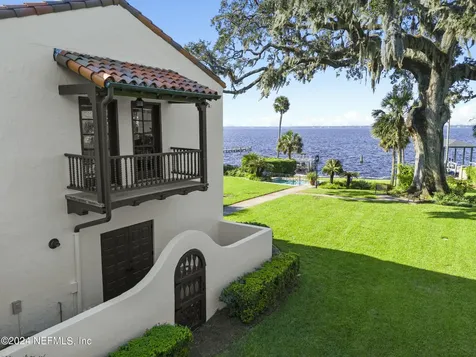 2234 River Road Jacksonville FL 32207