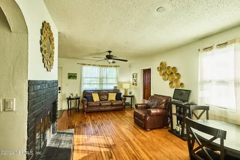 4464 Manchester Road Jacksonville FL 32210
