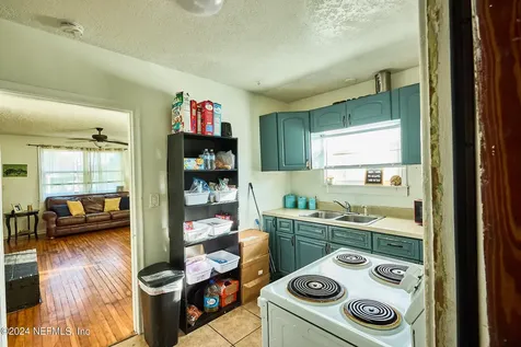 4464 Manchester Road Jacksonville FL 32210