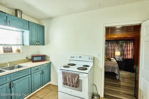 4464 Manchester Road Jacksonville FL 32210