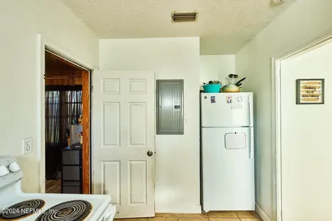 4464 Manchester Road Jacksonville FL 32210