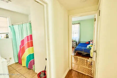 4464 Manchester Road Jacksonville FL 32210