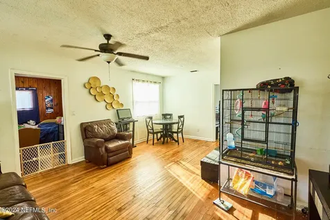 4464 Manchester Road Jacksonville FL 32210