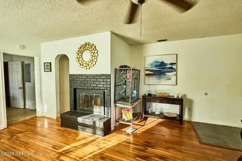 4464 Manchester Road Jacksonville FL 32210