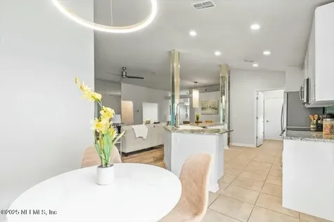 9259 Sunrise Breeze Circle Jacksonville FL 32256