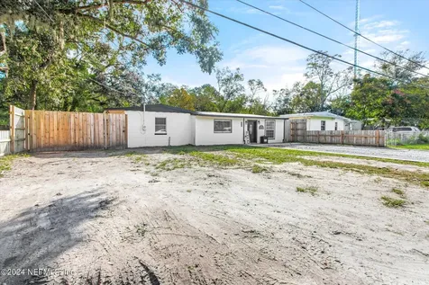 3933 Eve Drive E Jacksonville FL 32246