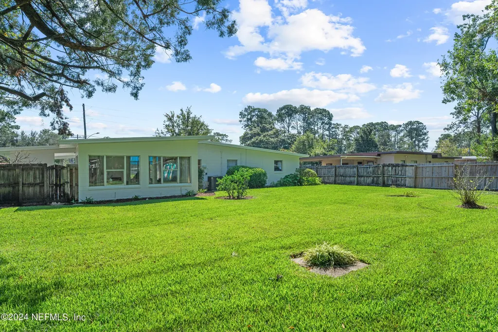 4743 Bankhead Avenue Jacksonville FL 32207