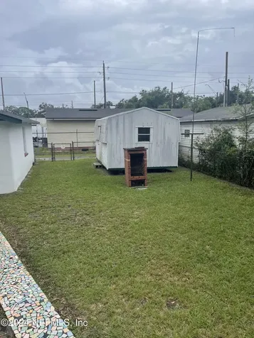 7449 Laura Street N Jacksonville FL 32208