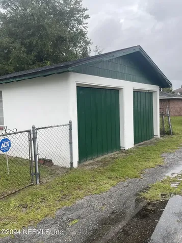 7449 Laura Street N Jacksonville FL 32208
