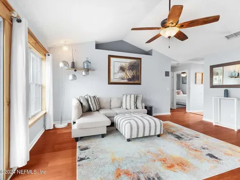 1932 Coldfield Drive W Jacksonville FL 32246