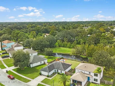 1932 Coldfield Drive W Jacksonville FL 32246