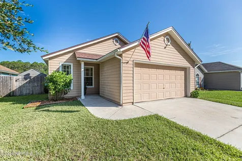 2004 Hunters Trace Circle Middleburg FL 32068