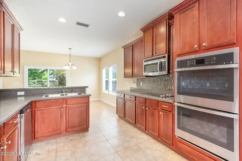 2502 Creekfront Drive Green Cove Springs FL 32043