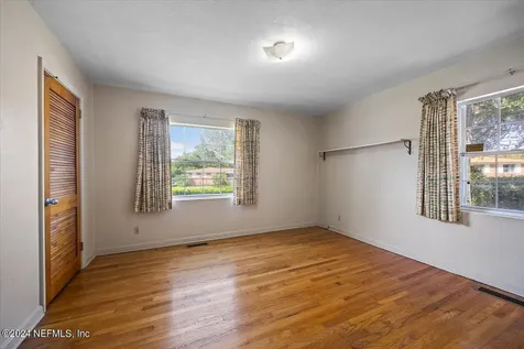 929 Bordeau Avenue W Jacksonville FL 32211