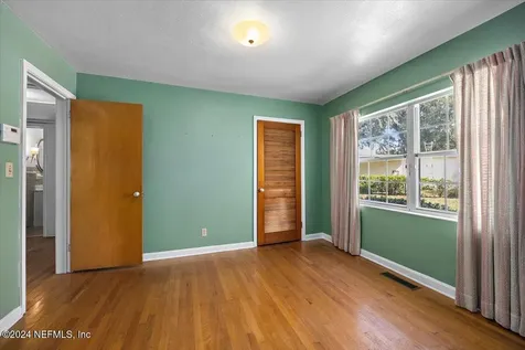 929 Bordeau Avenue W Jacksonville FL 32211