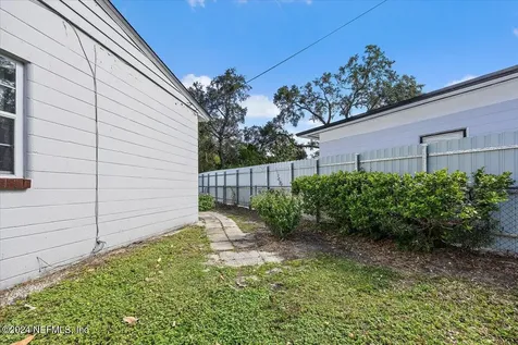 929 Bordeau Avenue W Jacksonville FL 32211