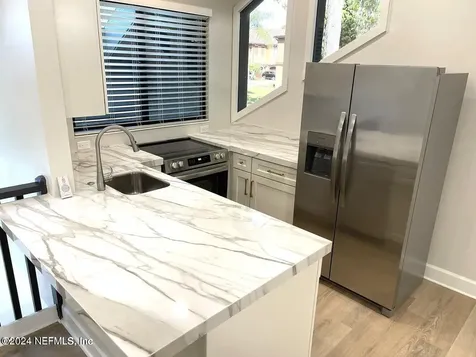 4043 Baymeadows Road Jacksonville FL 32217