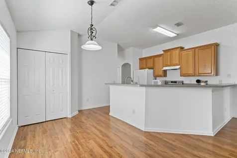 8251 Stelling Drive Jacksonville FL 32244