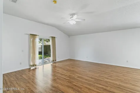 8251 Stelling Drive Jacksonville FL 32244