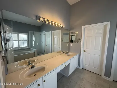 9234 Castlebar Glen Drive Jacksonville FL 32256