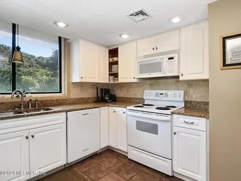 1302 Shipwatch Circle Fernandina Beach FL 32034
