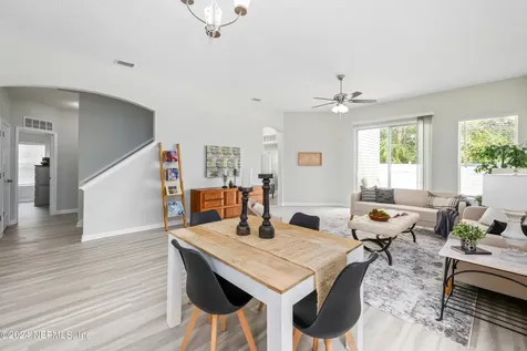 6213 Morse Oaks Circle Jacksonville FL 32244