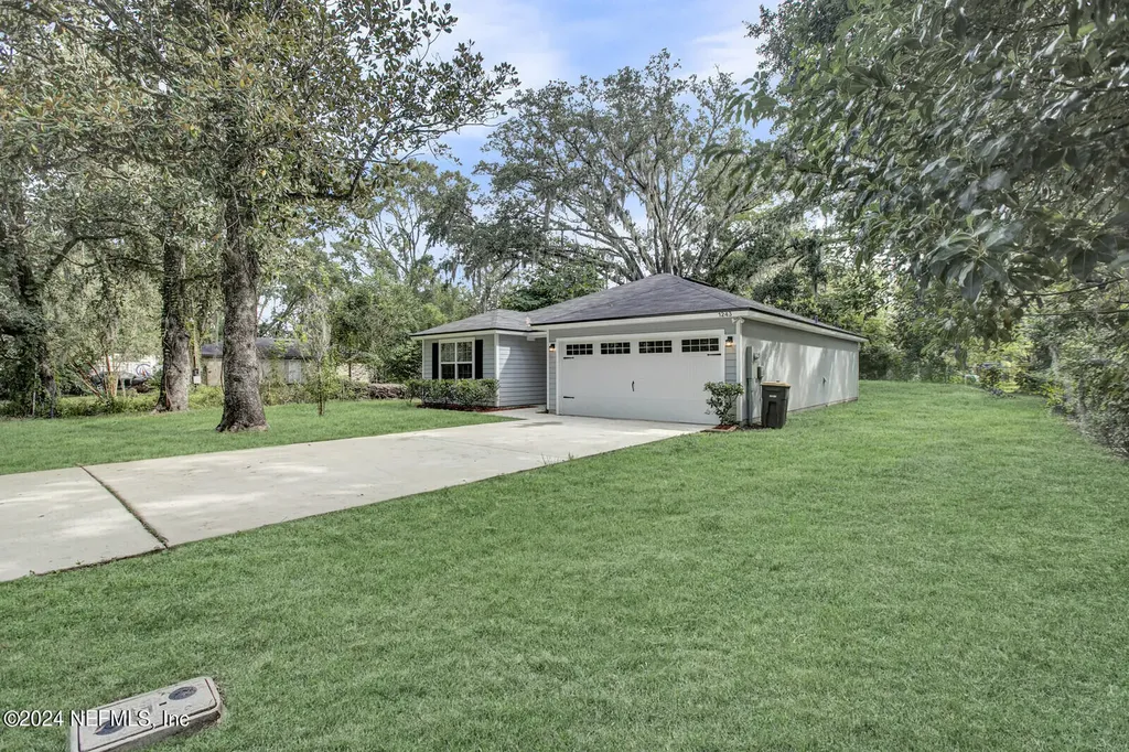 1243 Ellis Road S Jacksonville FL 32205