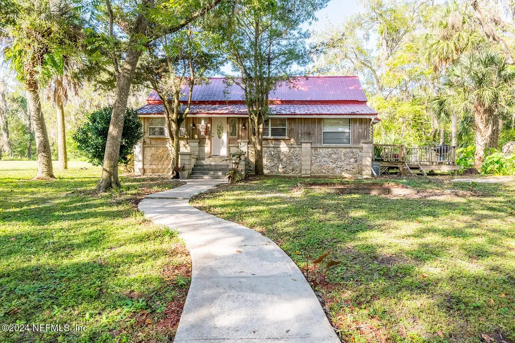 207 Price Road Hawthorne FL 32640