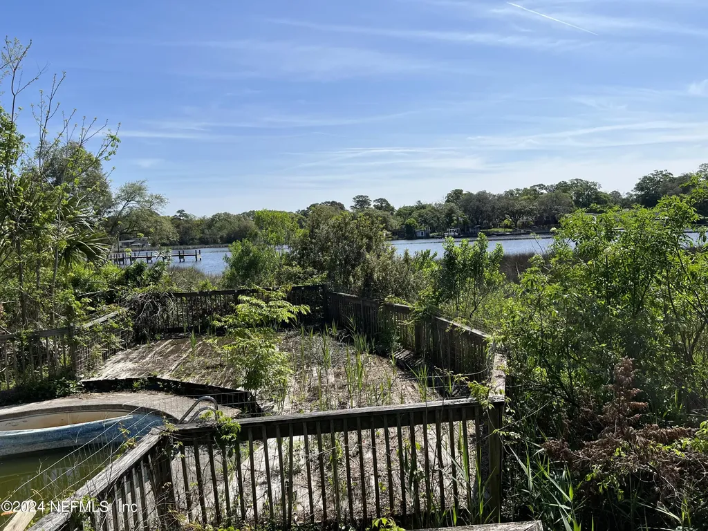 8647 Madison Avenue Jacksonville FL 32208