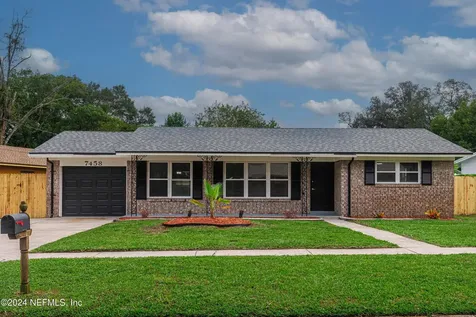 7458 Golden Grove Road N Jacksonville FL 32244