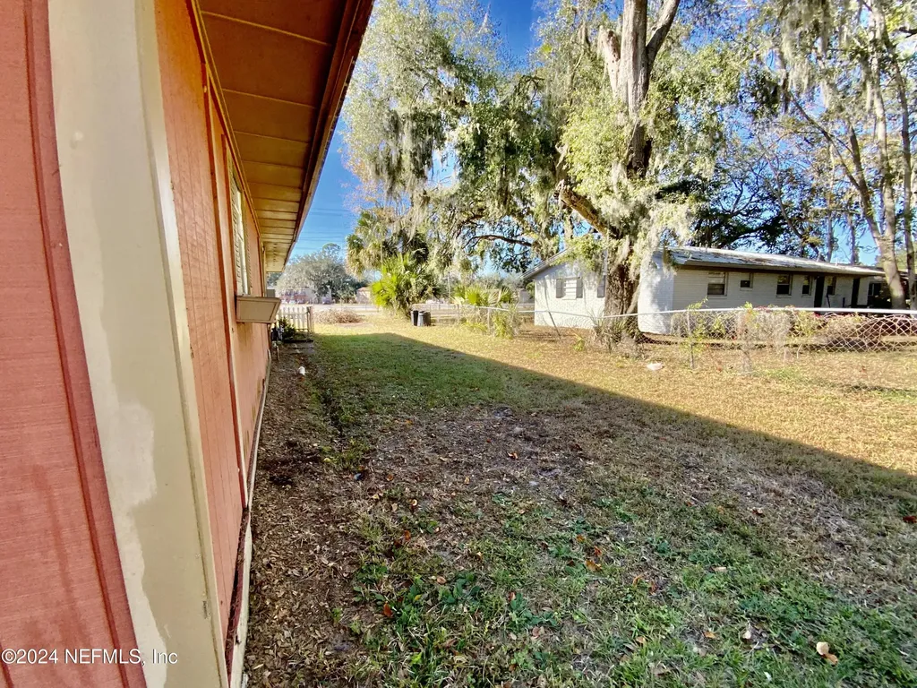 127 Mellon Road Palatka FL 32177