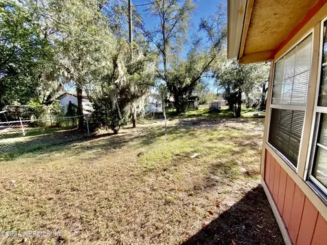 127 Mellon Road Palatka FL 32177