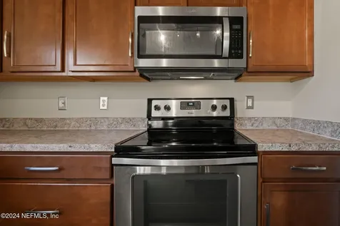 5047 Magnolia Valley Drive Jacksonville FL 32210