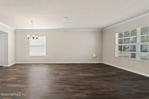 5047 Magnolia Valley Drive Jacksonville FL 32210