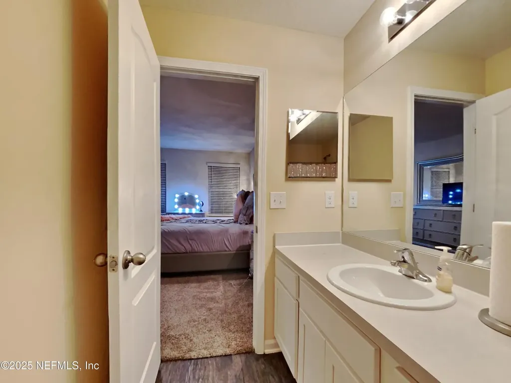 245 Aralia Lane Jacksonville FL 32216