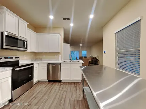 245 Aralia Lane Jacksonville FL 32216