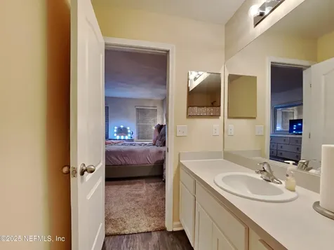 245 Aralia Lane Jacksonville FL 32216
